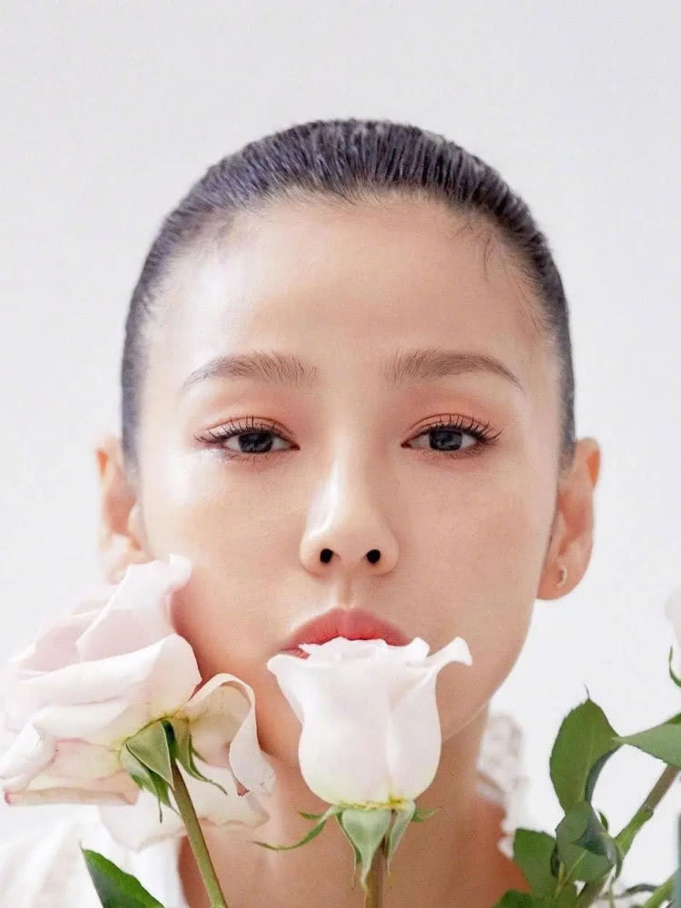 'Nữ hoàng gợi cảm' Lee Hyori miễn tiền tháng 3 cho người thuê nhà ảnh 1