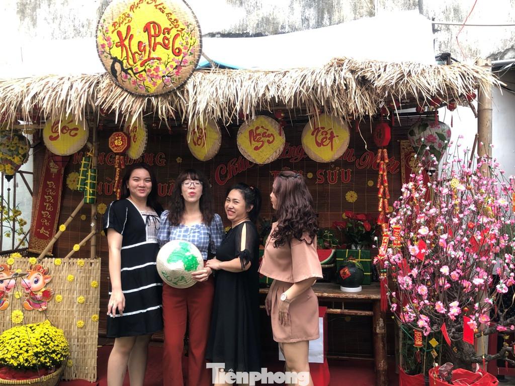 TPHCM: Tết về trên từng góc phố ảnh 6