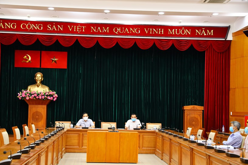 TPHCM: Xét nghiệm kháng thể nhóm nhân viên bốc xếp ở sân bay Tân Sơn Nhất ảnh 1