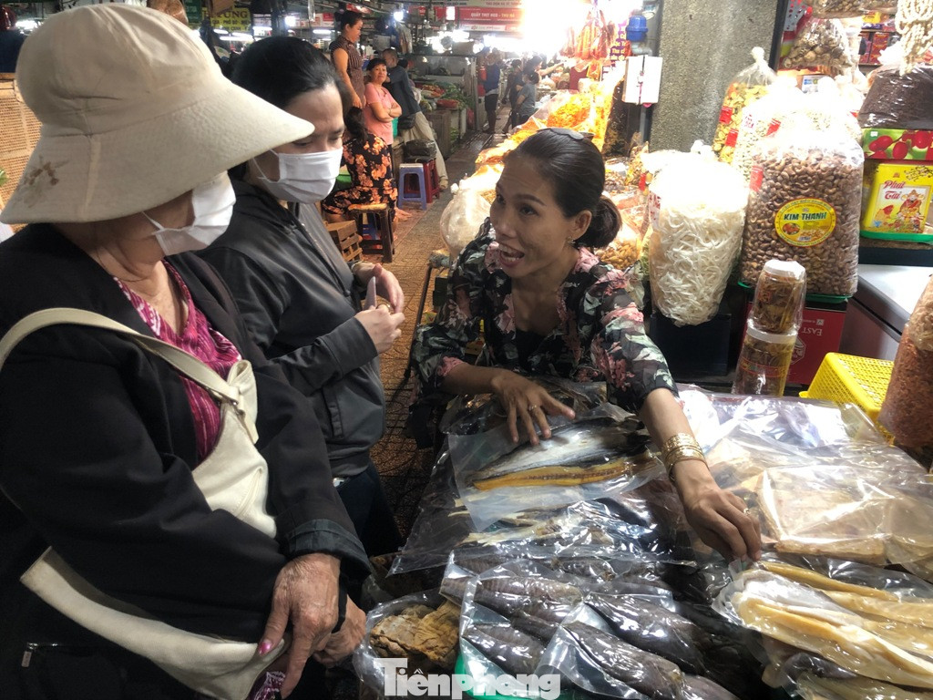 Doanh nghiệp tăng sản xuất khi nhiều người không về quê ăn Tết ​ ảnh 3