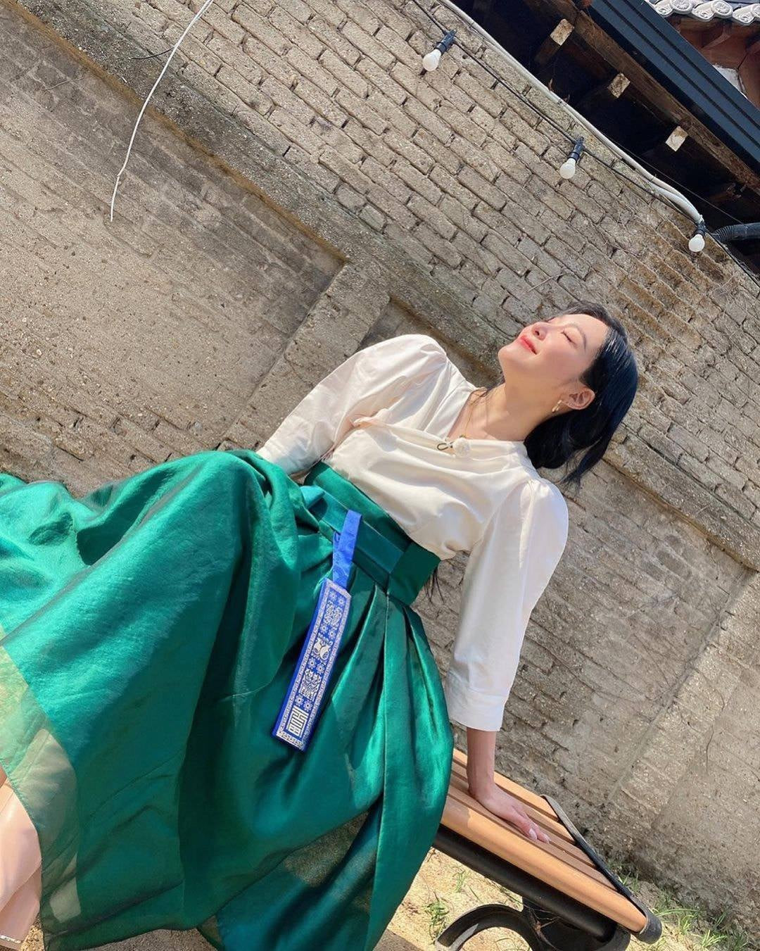 Cặp đôi ‘Hạ cánh nơi anh’ Hyun Bin - Son Yejin gây ‘bão’ khi xuất hiện tình tứ trong lễ tình nhân ảnh 4