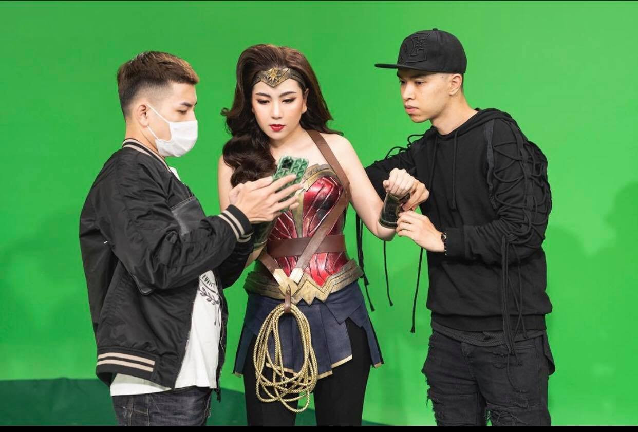 Hóa thân thành Nữ thần chiến binh, BTV Mai Ngọc đẹp bất chấp bản gốc ảnh 2