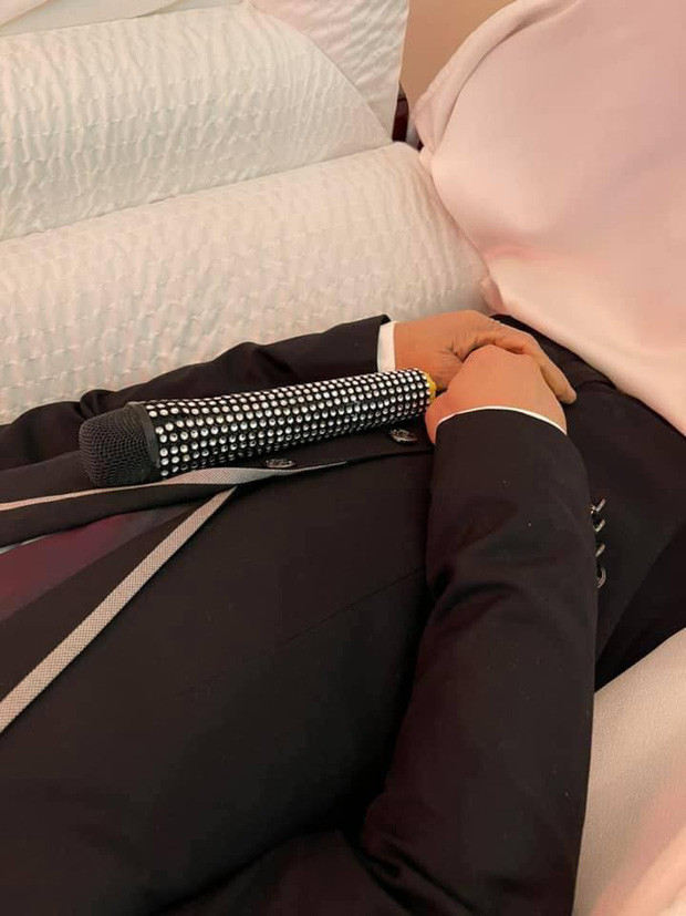 Tang lễ Vân Quang Long tại Mỹ: Người thân, đồng nghiệp thương tiếc tiễn biệt ảnh 2