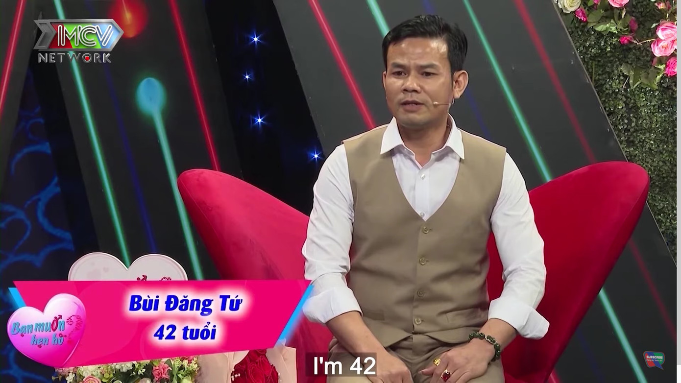 Con gái đăng ký cho bố đi tìm vợ mới, lên sân khấu tặng vàng cho mẹ kế ảnh 1