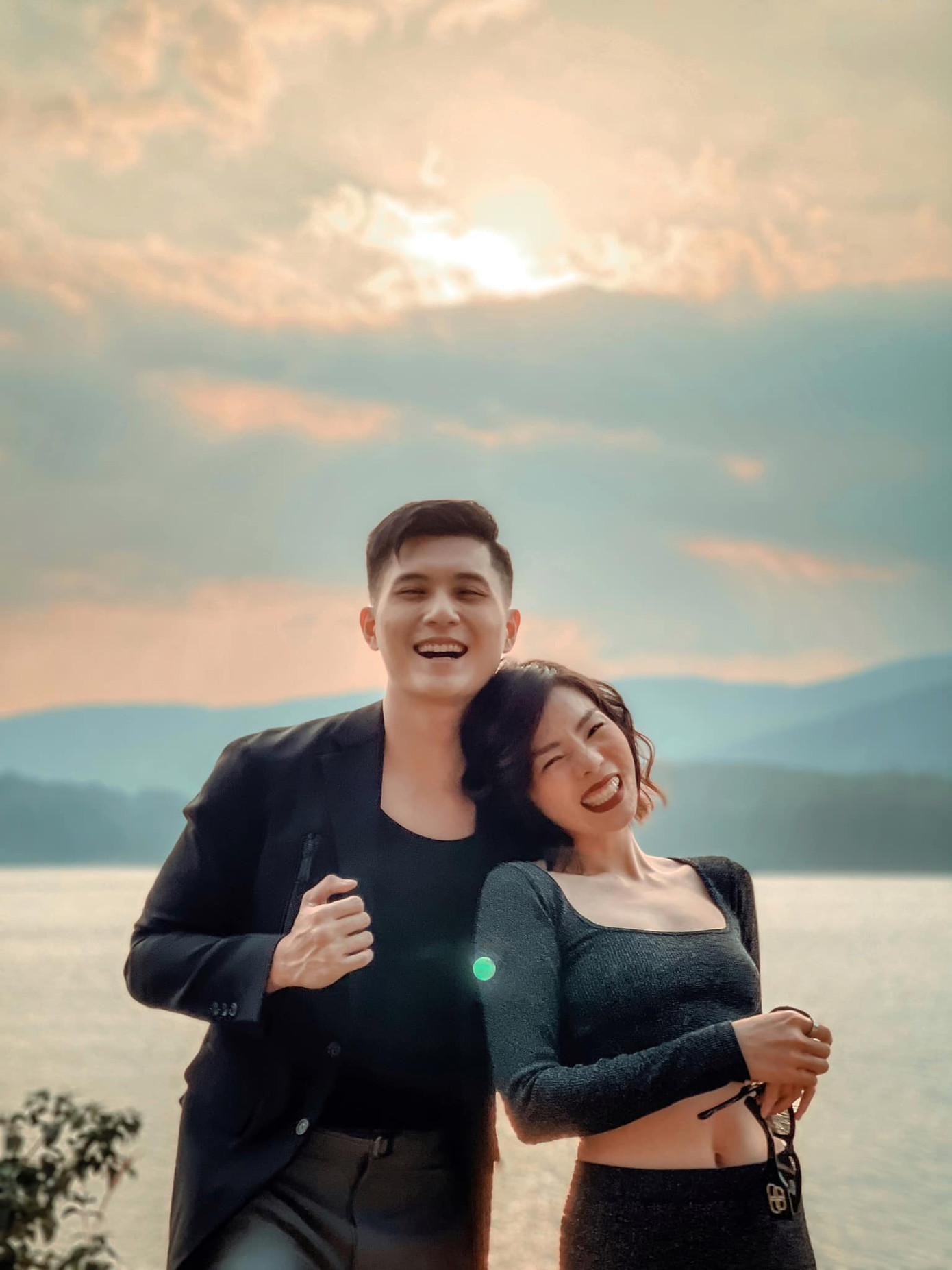 Lệ Quyên tổ chức sinh nhật bất ngờ cho Lâm Bảo Châu ảnh 1