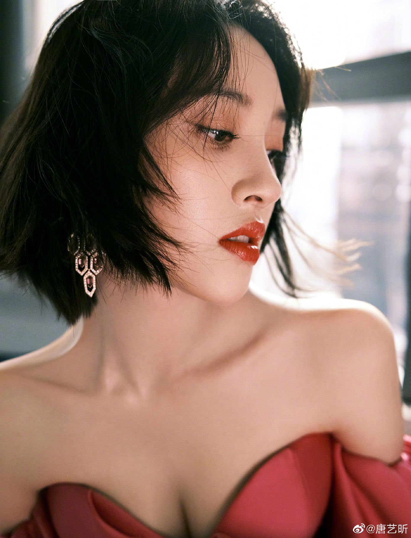 Mỹ nhân ‘Chiếc lá bay’ Baifern Pimchanok đẹp như đồ họa khi hóa nữ thần chiến binh ảnh 9