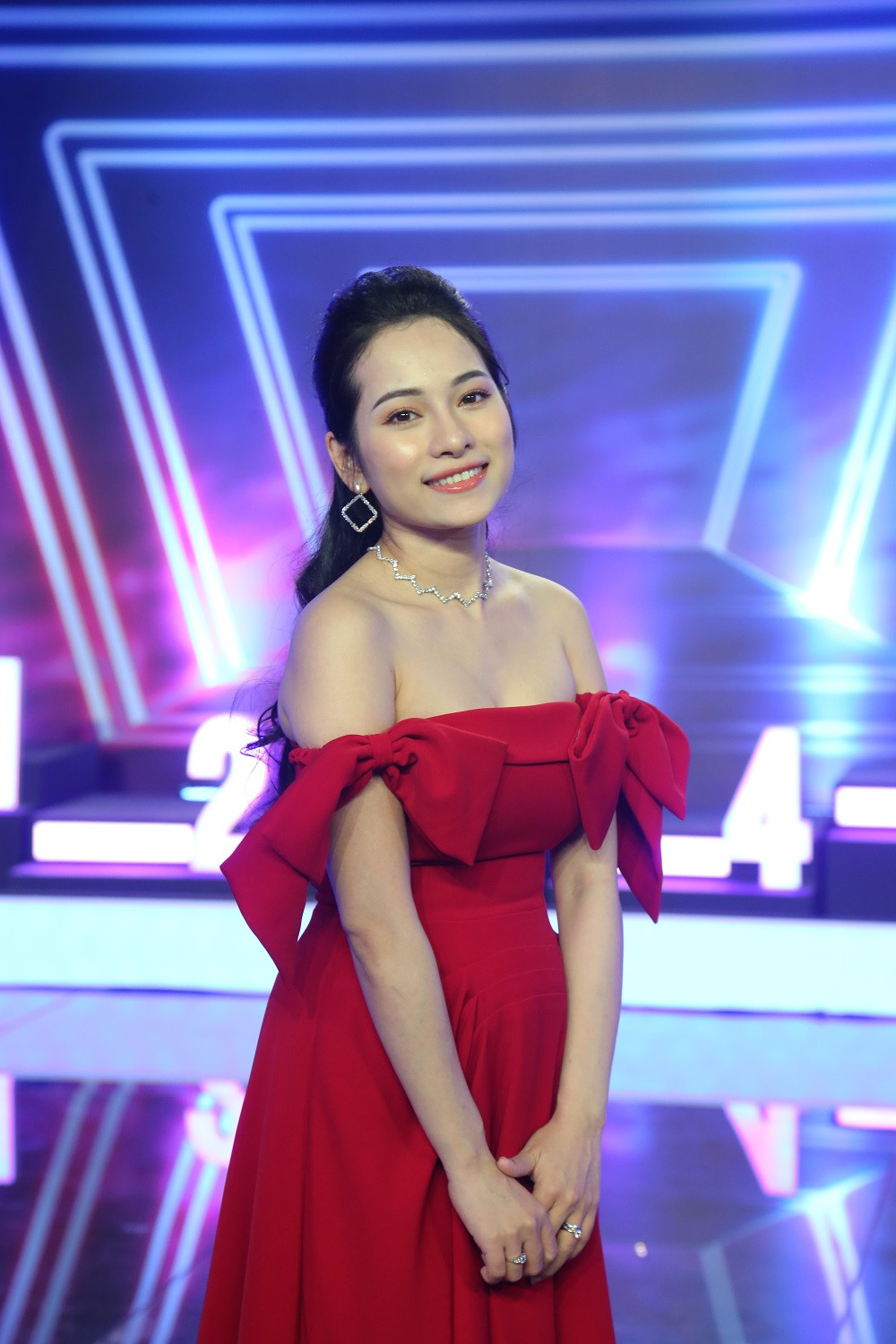 MC Thành Trung ‘bóc phốt’ cách tán tỉnh vợ hotgirl kém 13 tuổi của Dương Khắc Linh ảnh 2