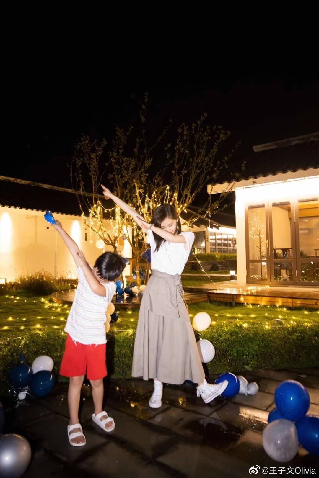 Vẻ đẹp mặn mà đáng ngưỡng mộ của mỹ nhân ‘Giày thủy tinh’ sau 19 năm ảnh 10