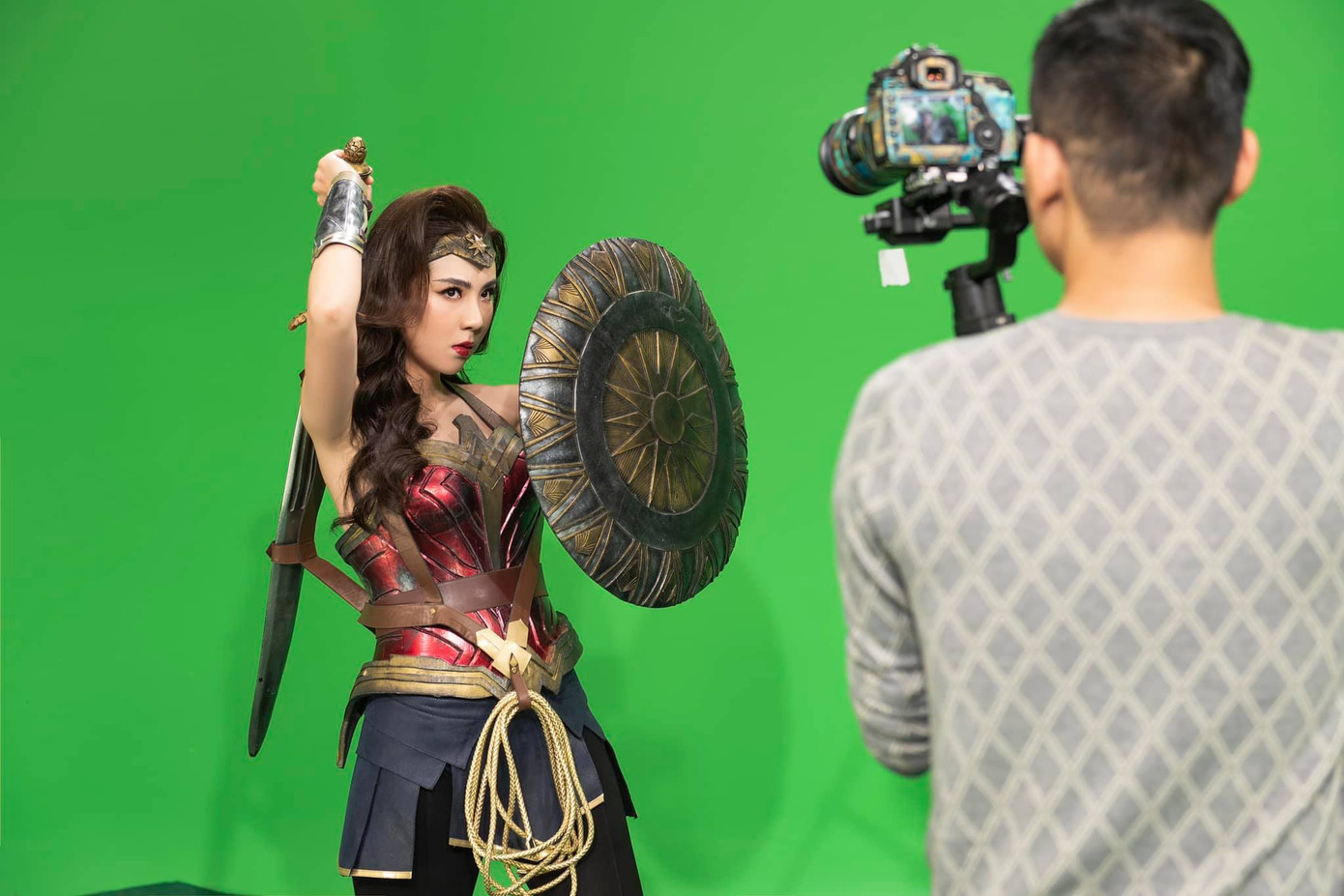 Hóa thân thành Nữ thần chiến binh, BTV Mai Ngọc đẹp bất chấp bản gốc ảnh 4