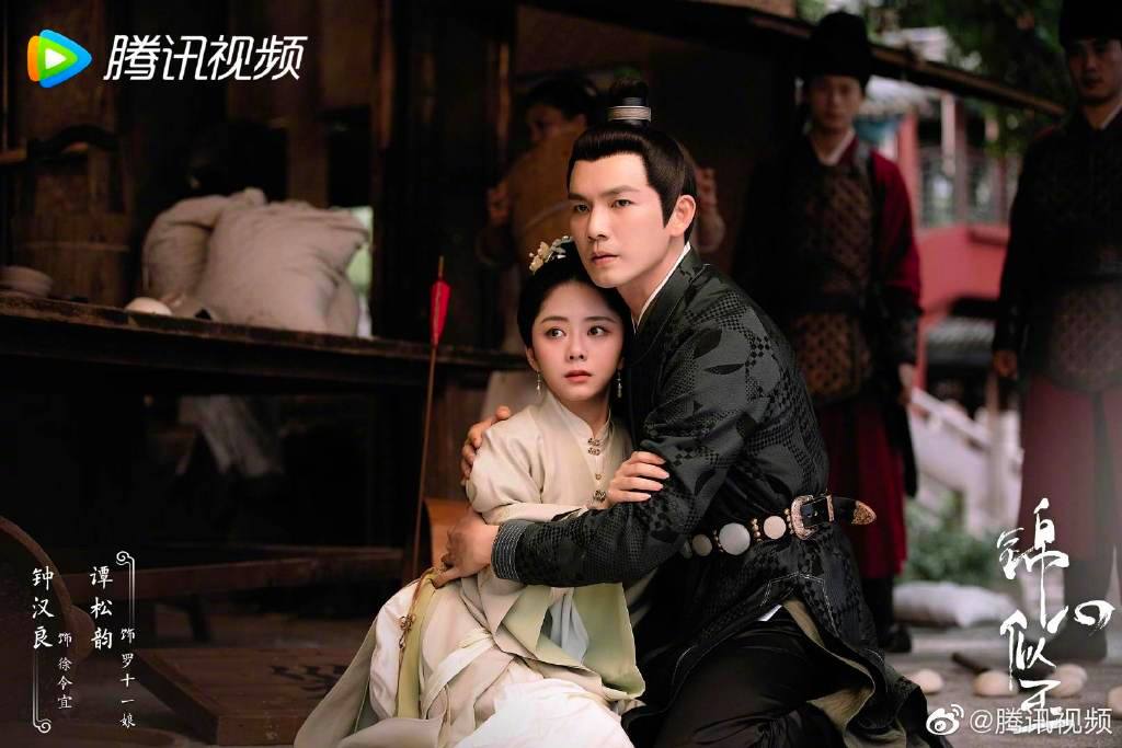 ‘Thiên thần lai’ Hàn Quốc bị chụp trộm ảnh thay đồ khi dẫn sự kiện ảnh 5