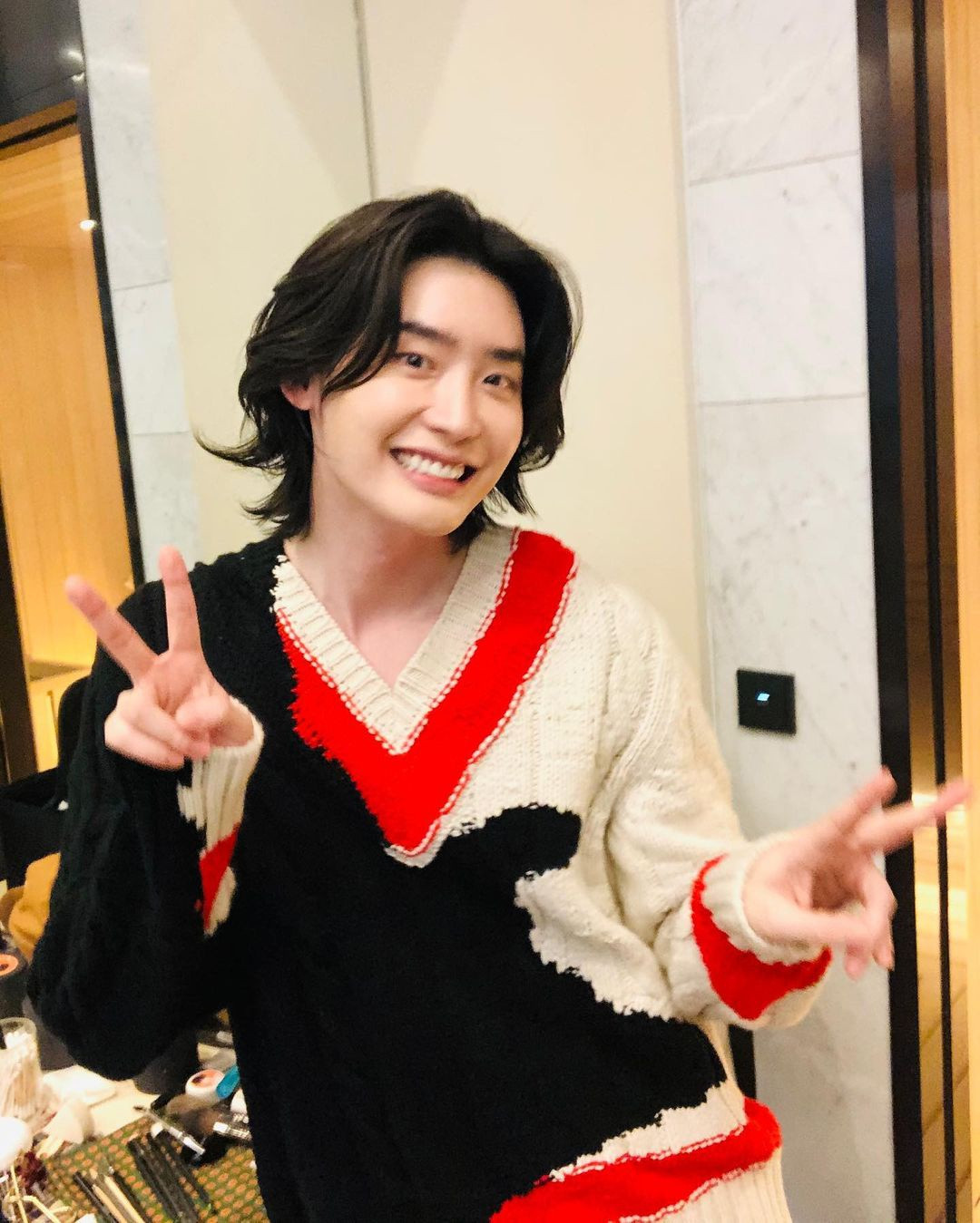 Phim Trung Quốc gây cười vì phi thực tế:Thổi trà sữa ra bong bóng xà phòng ảnh 11