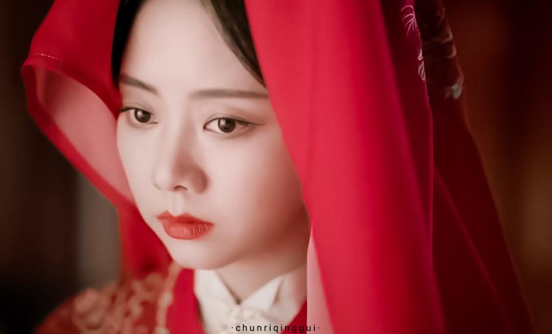 Lý Thấm bị đồng nghiệp nam sàm sỡ ngay trên sân khấu? Người trong cuộc đính chính ảnh 9