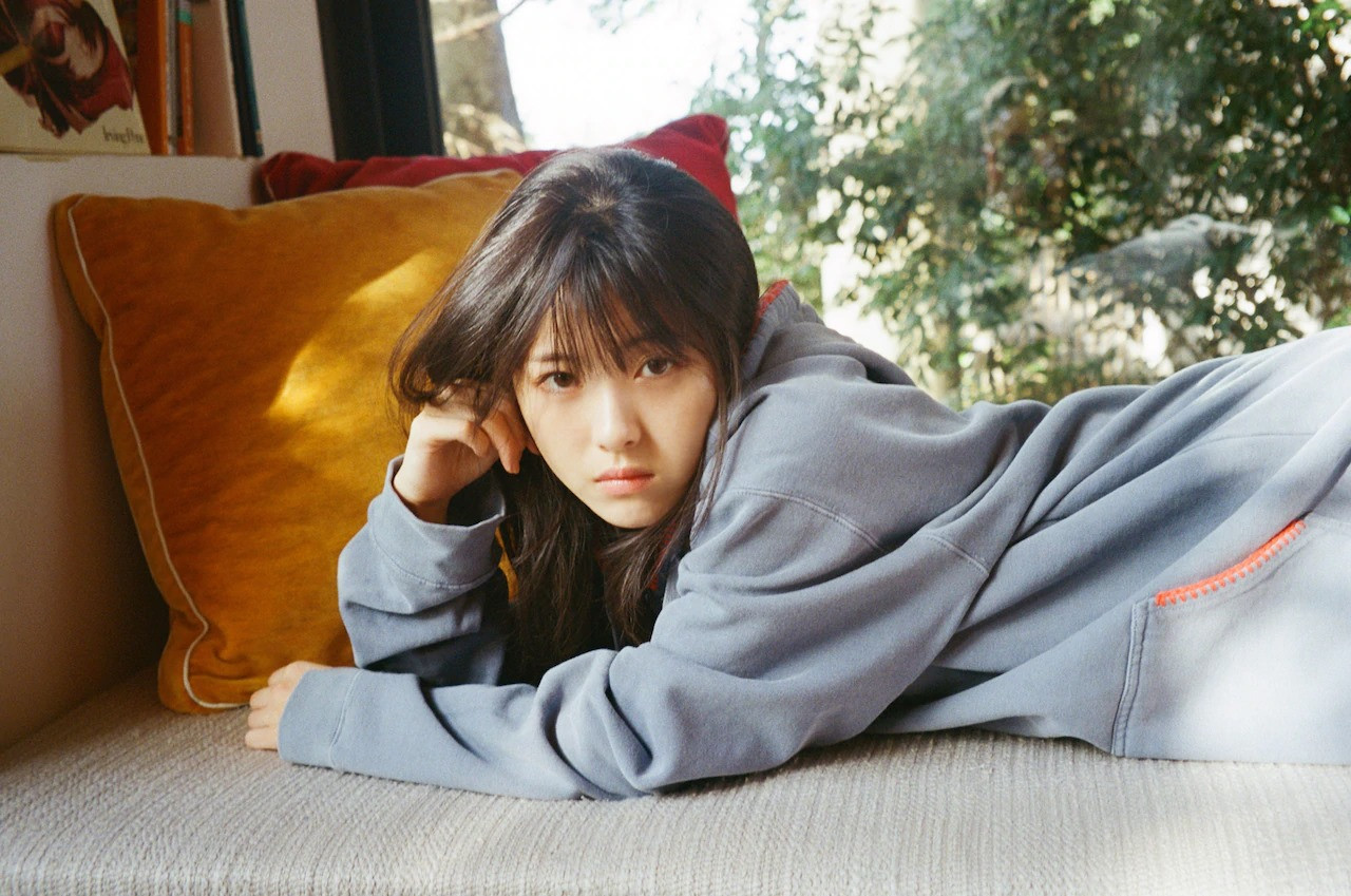 Cặp đôi Hàn Quốc bị ‘ném đá’ kịch liệt vì màn hôn đắm đuối trên gameshow ảnh 4