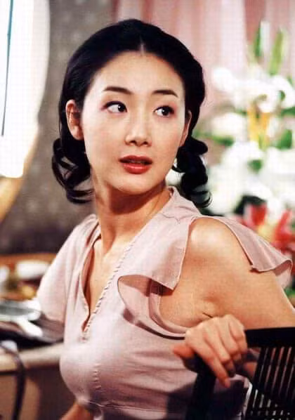 Nhan sắc mỹ nhân ‘Bản tình ca mùa đông’ Choi Ji Woo sau 19 năm ảnh 3