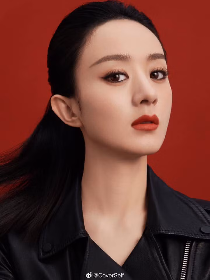 Mê đắm với loạt ảnh thời xuân sắc gợi cảm ‘nảy lửa’ của vợ Lý Liên Kiệt ảnh 13