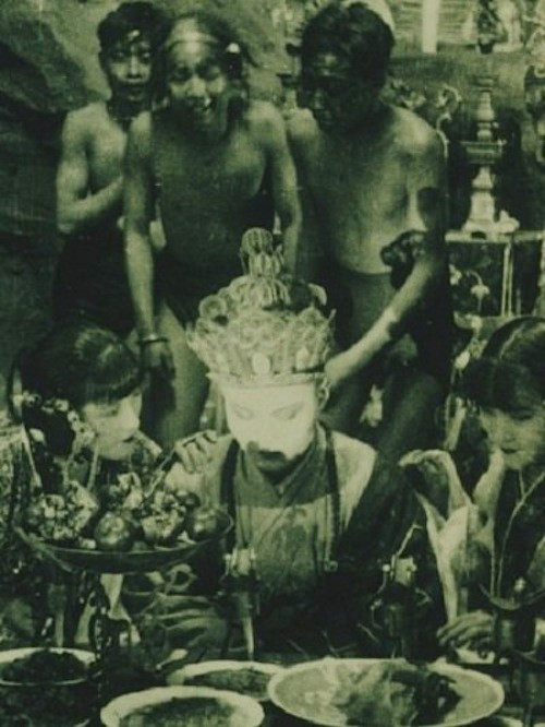 Từng có phiên bản ‘Tây Du Ký’ kinh dị, hở hang, chỉ phát sóng 1 tập đã bị cấm chiếu ảnh 3