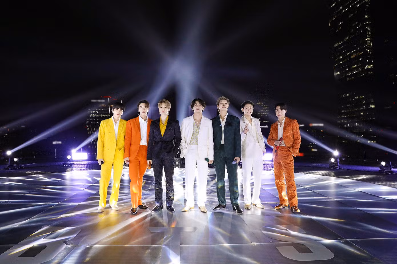 Fan bất bình vì BTS trượt giải Grammy 2021 và hành động bất ngờ ảnh 1
