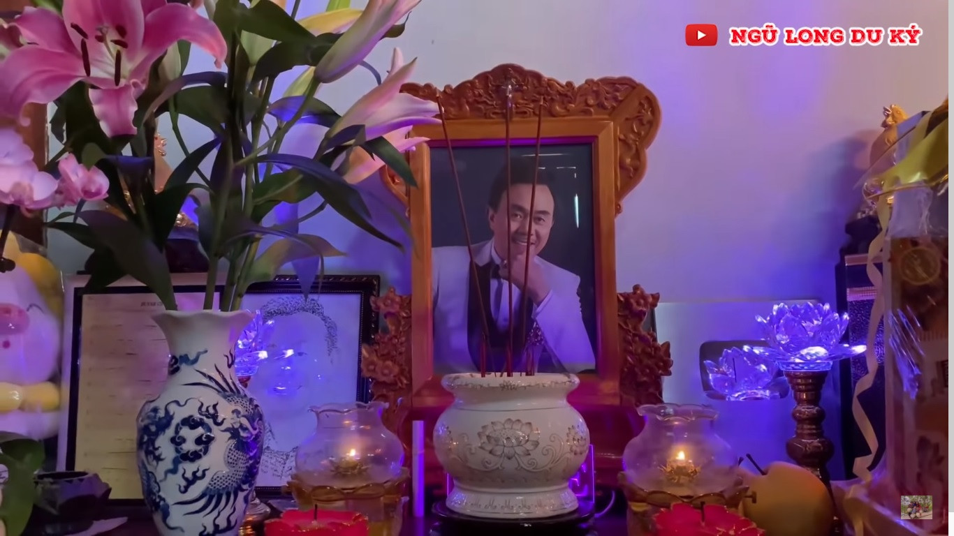 Phi Phụng bật khóc, nói lời xin lỗi khi đến viếng 100 ngày mất NS Chí Tài ảnh 3