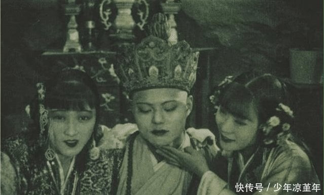 Từng có phiên bản ‘Tây Du Ký’ kinh dị, hở hang, chỉ phát sóng 1 tập đã bị cấm chiếu ảnh 1