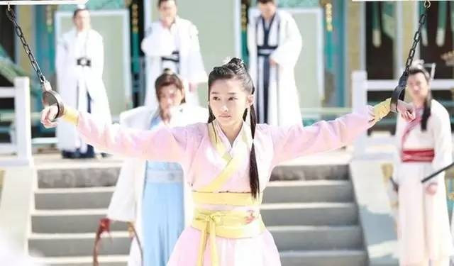 Soi loạt 'sạn' ngớ ngẩn trong phim cổ trang Hoa ngữ ảnh 3