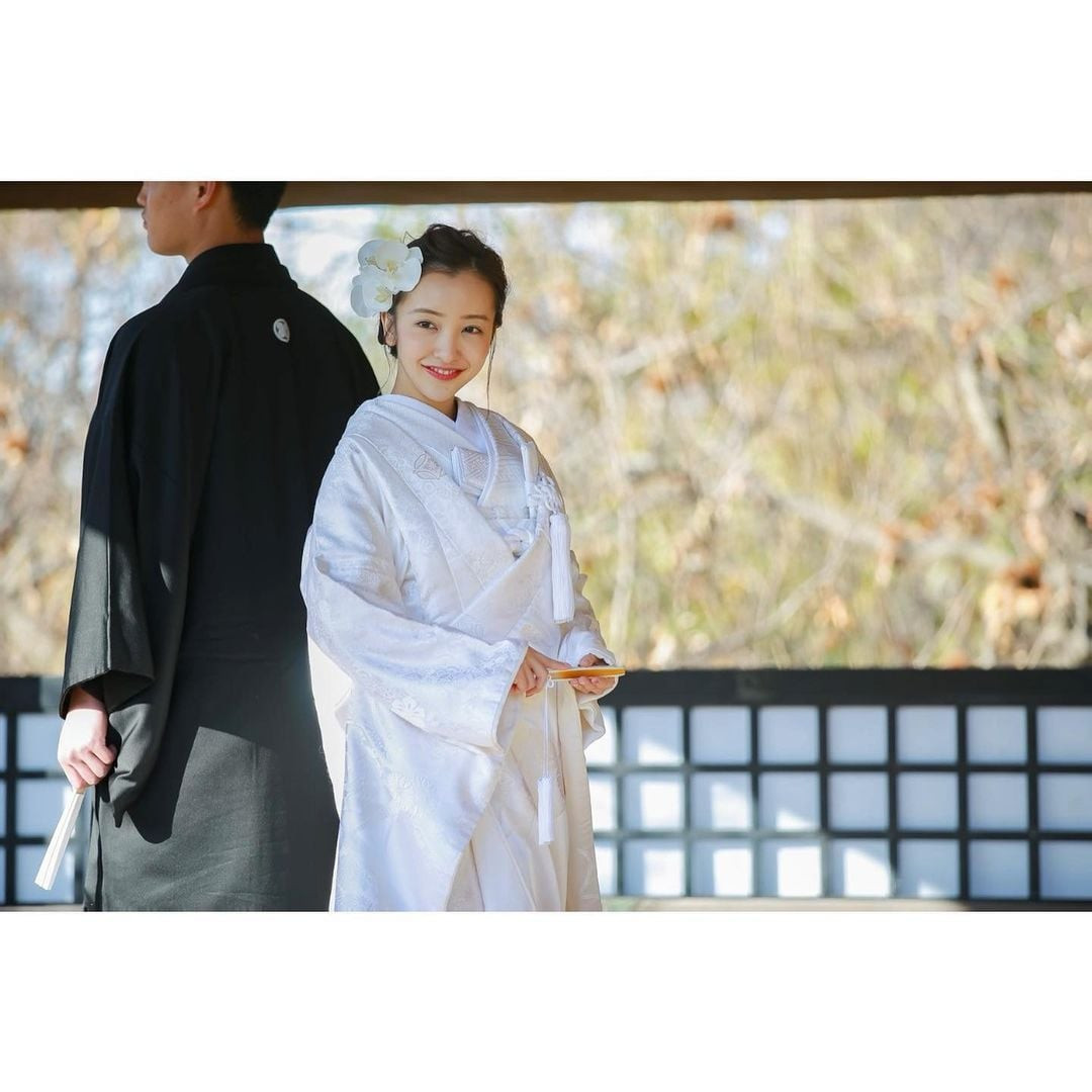 Địch Lệ Nhiệt Ba diện đồ bó sát cưỡi môtô phô diễn đường cong hoàn hảo ảnh 12