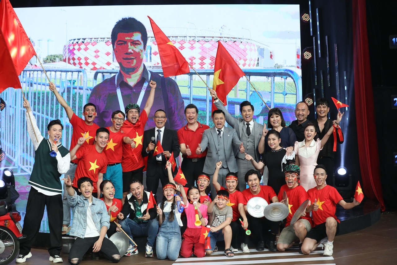 BLV Quang Huy tiết lộ tháng lương đầu tiên bình luận bóng đá ảnh 3