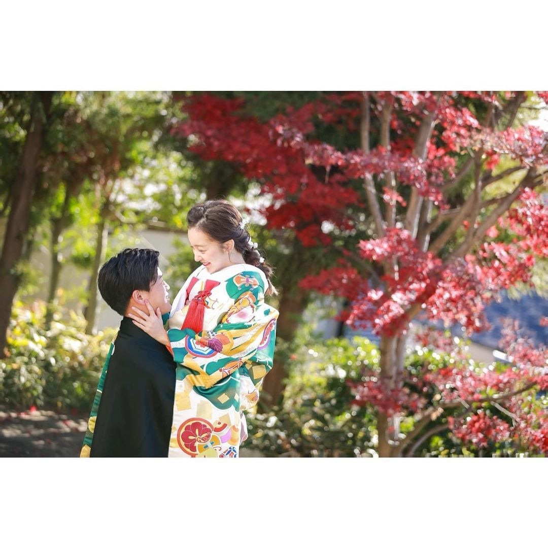 Địch Lệ Nhiệt Ba diện đồ bó sát cưỡi môtô phô diễn đường cong hoàn hảo ảnh 13