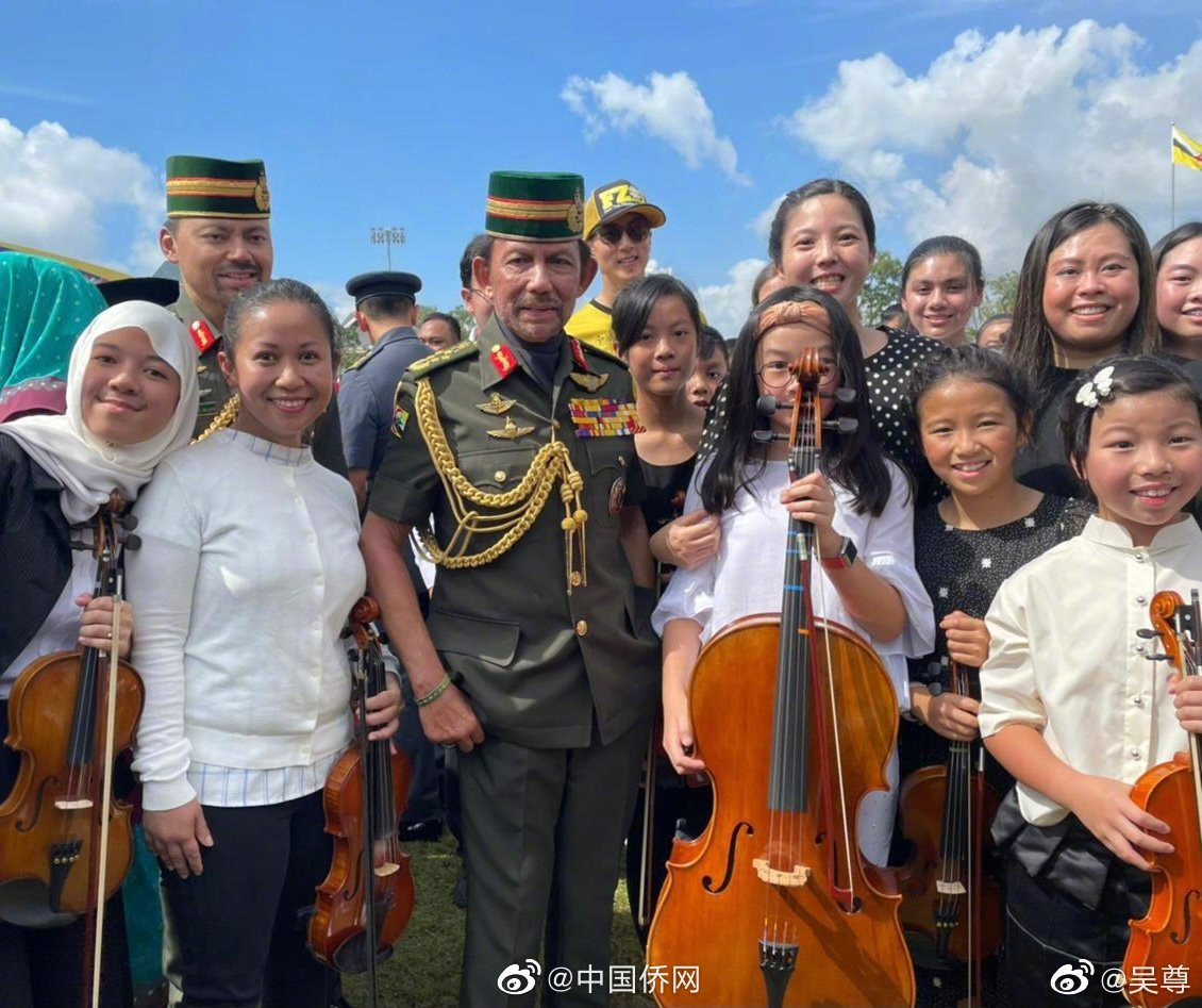 Mê đắm với loạt ảnh thời xuân sắc gợi cảm ‘nảy lửa’ của vợ Lý Liên Kiệt ảnh 7