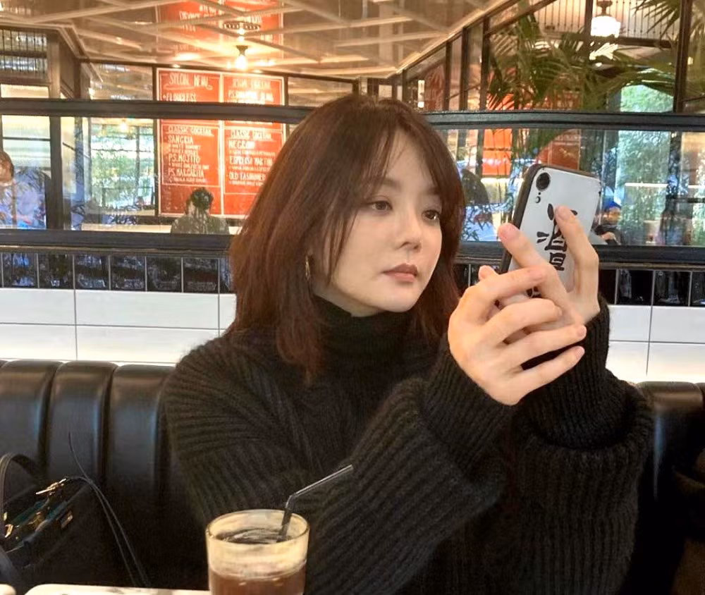 Nhan sắc quá đỗi trẻ trung của ‘mỹ nhân thẩm mỹ’ Han Ye Seul ở tuổi 41 ảnh 8