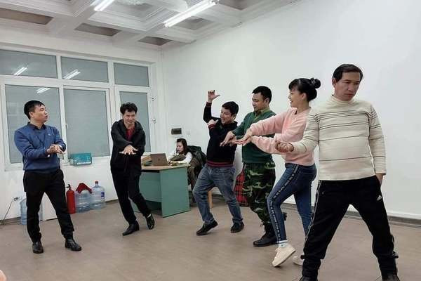 Công Lý say sưa ngủ sau 15 tiếng tập Táo Quân, ‘Giáo sư Xoay’ hài hước lý giải ảnh 3