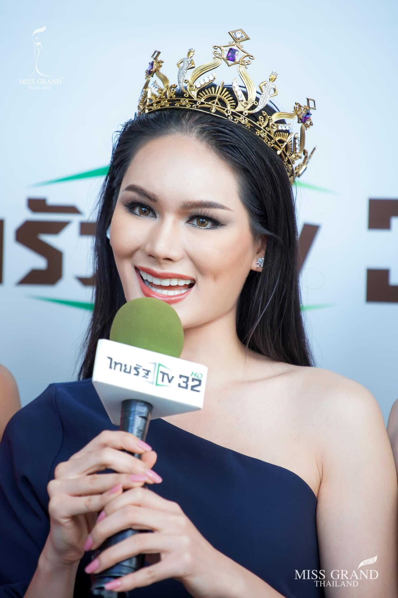 Á hậu Thái Lan tái hiện màn catwalk lốc xoáy thần sầu, bonus thêm 3 vòng xoay cực 'đỉnh' ảnh 4