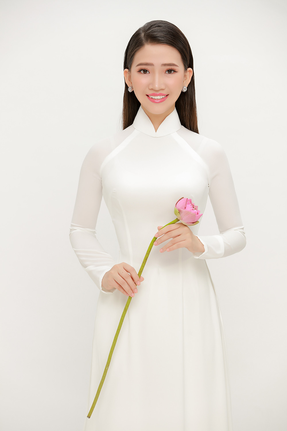 Nữ sinh ngành Luật muốn mang vẻ đẹp của con gái Đồng Tháp tới Hoa hậu Việt Nam 2020 ảnh 2