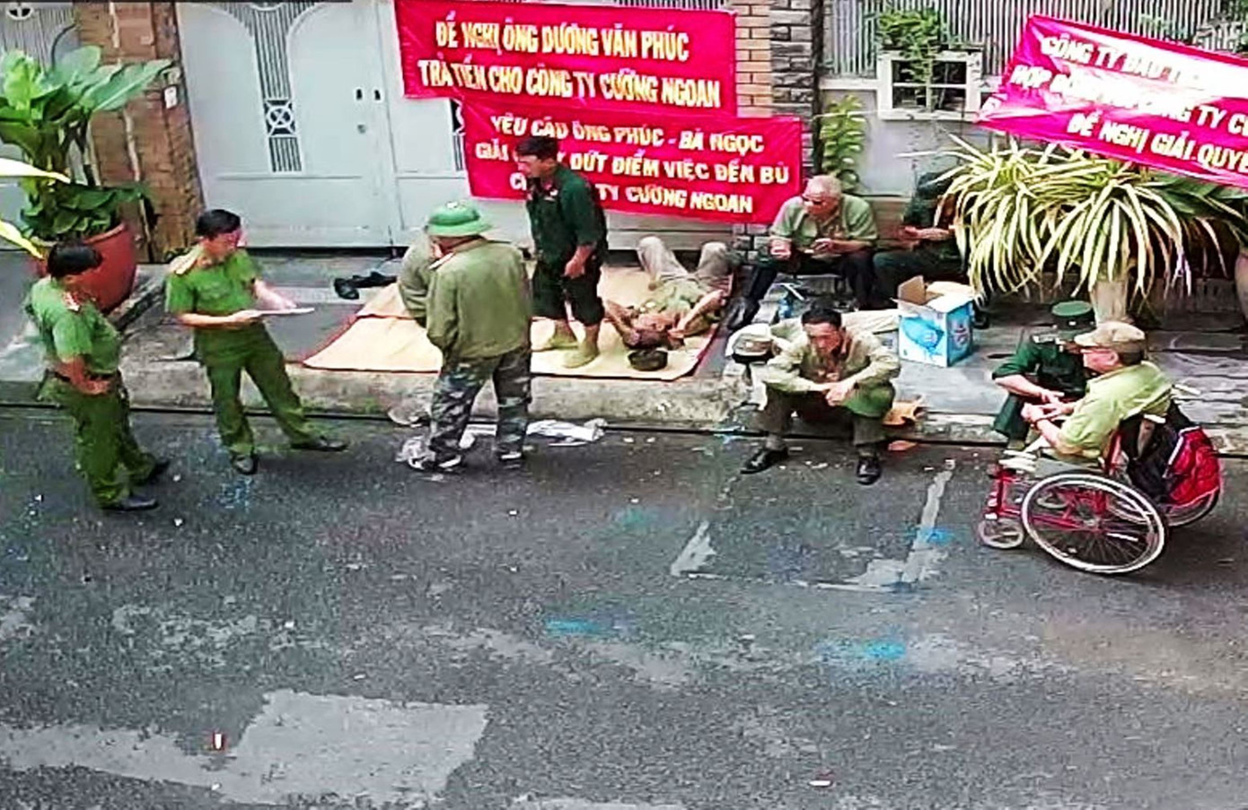 Đóng cửa công ty vì bị nhóm người ‘khủng bố’ đòi nợ ảnh 4