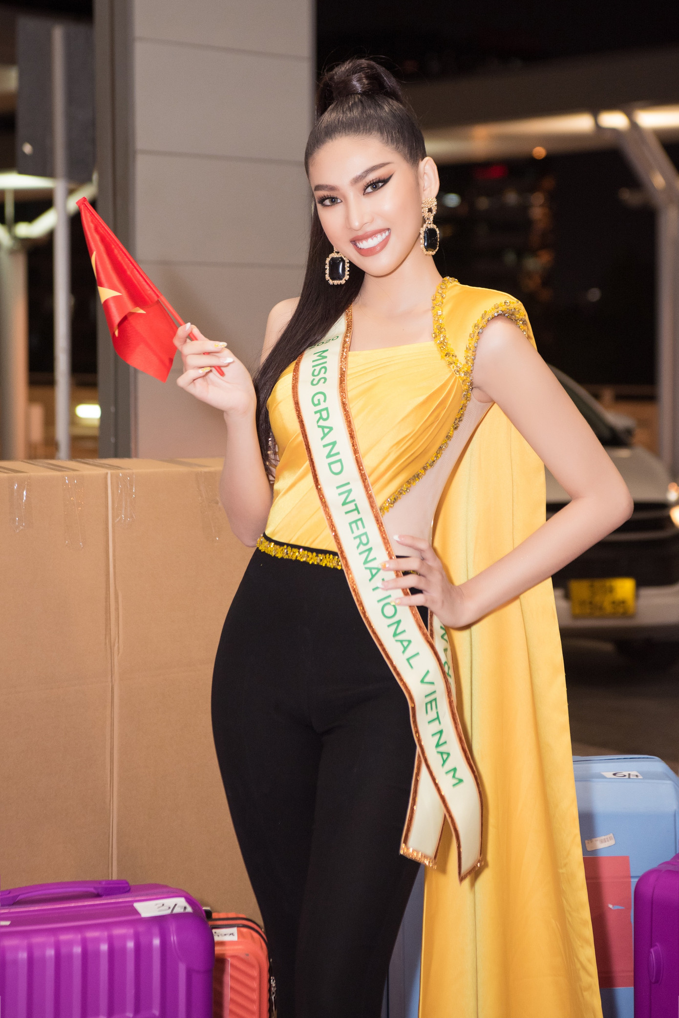 Vừa tới Thái Lan, Á hậu Ngọc Thảo lọt top 10 thí sinh được yêu thích nhất Miss Grand 2021 ảnh 3
