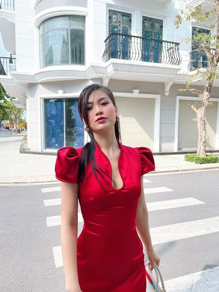 Tiểu Vy khoe thần thái 'đỉnh cao' tựa fashionista, Cẩm Đan vai trần quyến rũ ảnh 12