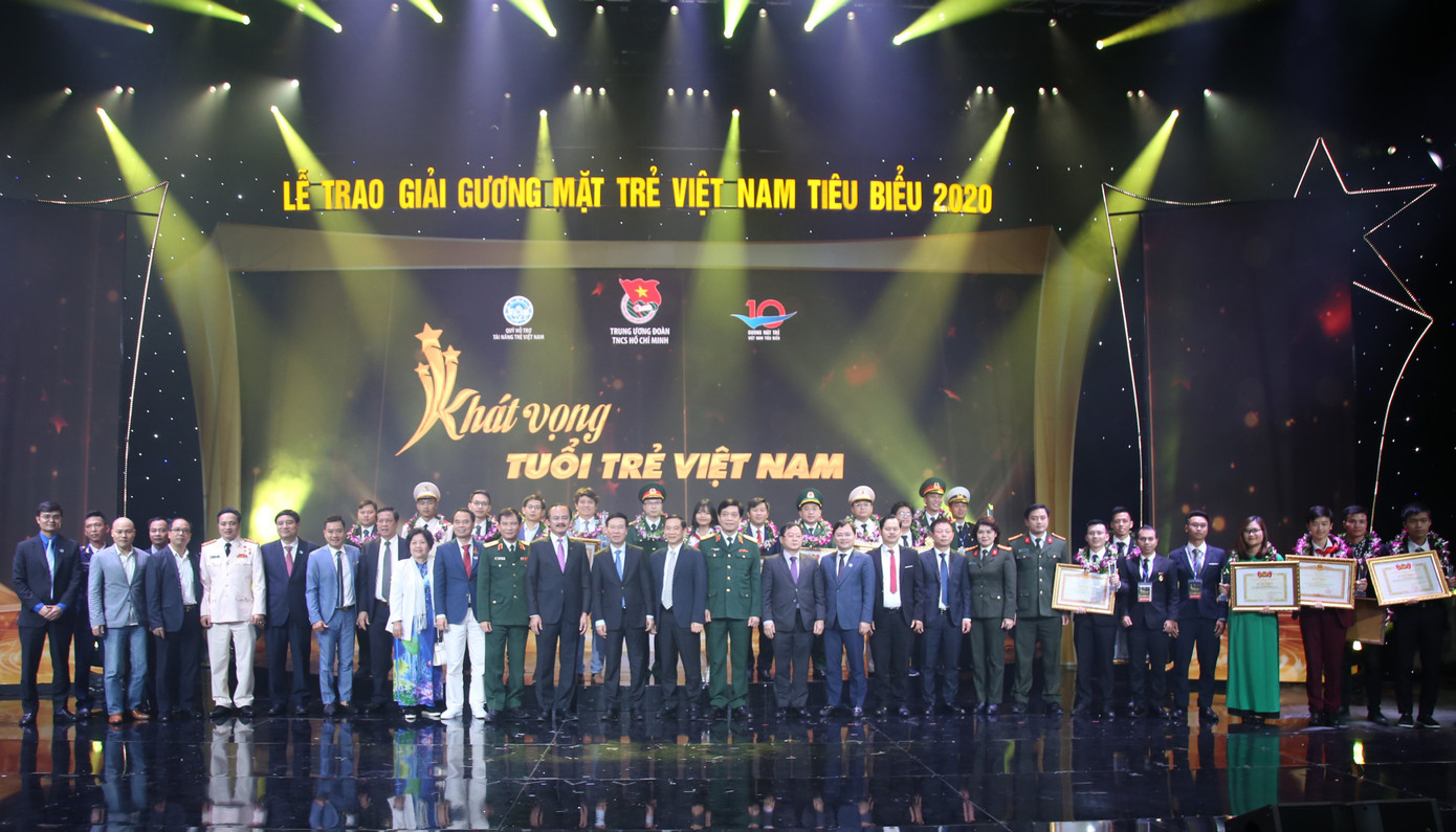 Gương mặt trẻ Việt Nam tiêu biểu và khát vọng dựng xây đất nước hùng cường ảnh 2