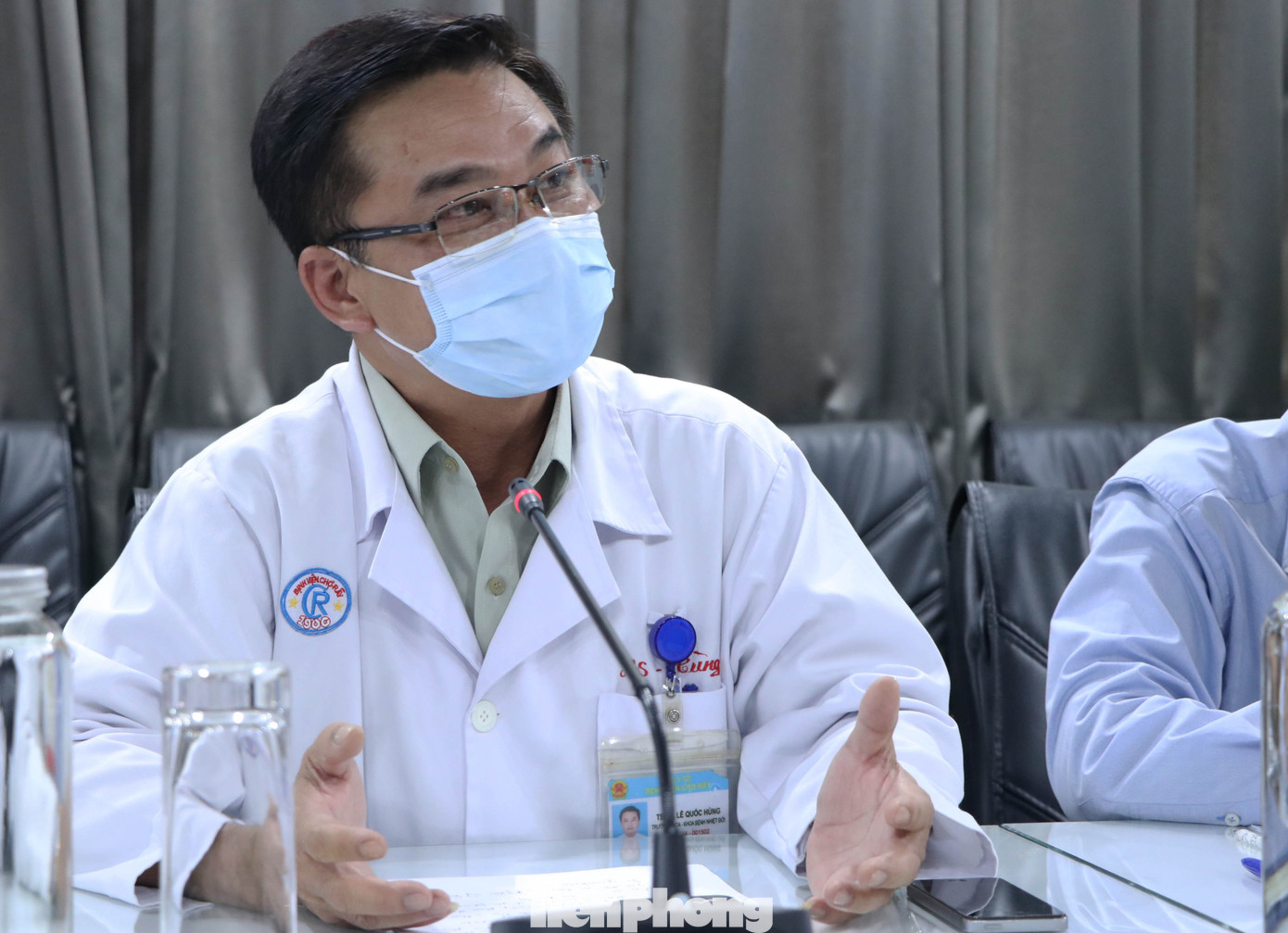 Bị liệt cơ nhập viện điều trị hơn một tháng mới biết bị ngộ độc pate Minh Chay ảnh 1