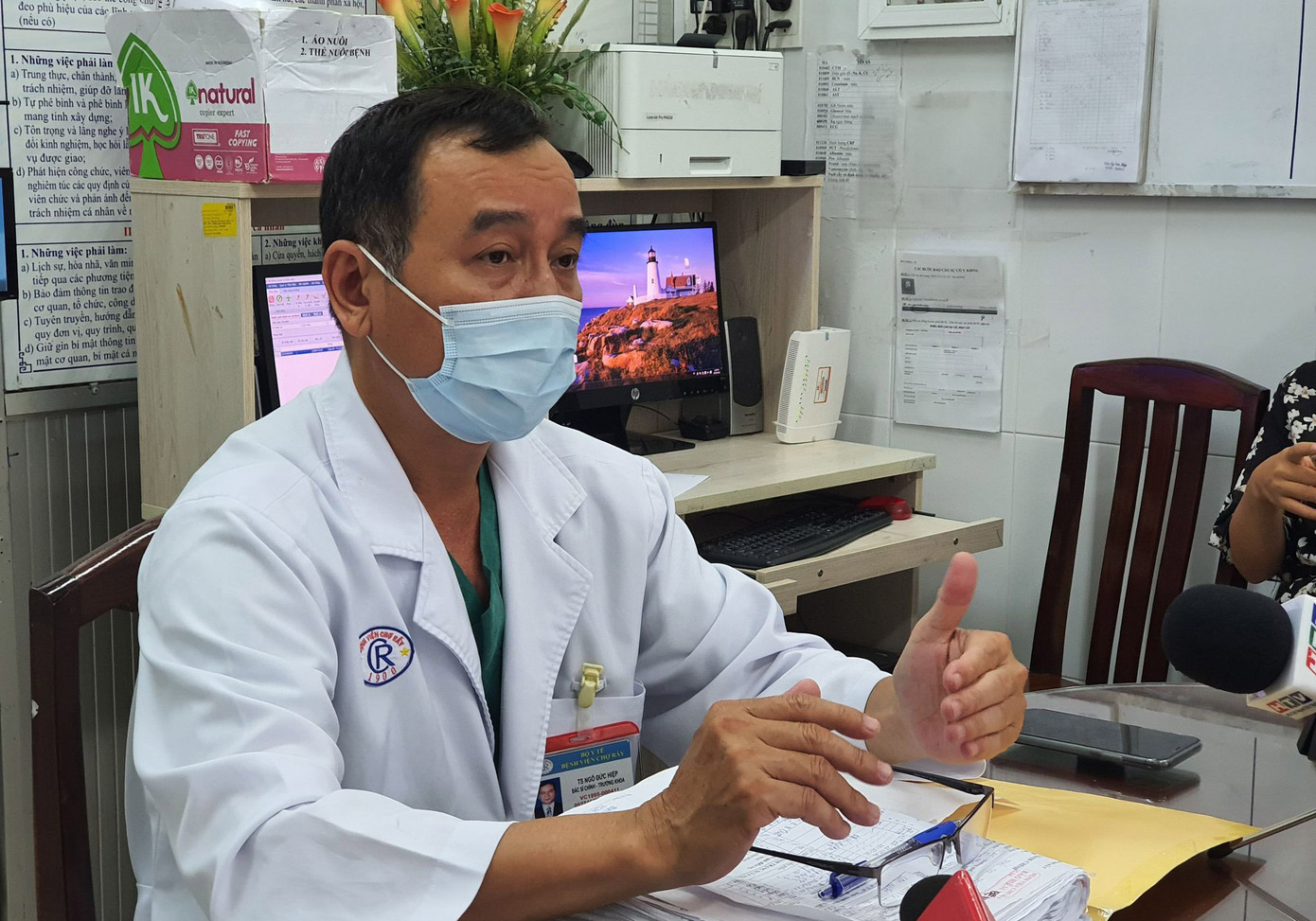 Cụ bà 82 tuổi bị phỏng nặng lúc nấu ăn được cứu sống ngoạn mục ảnh 1