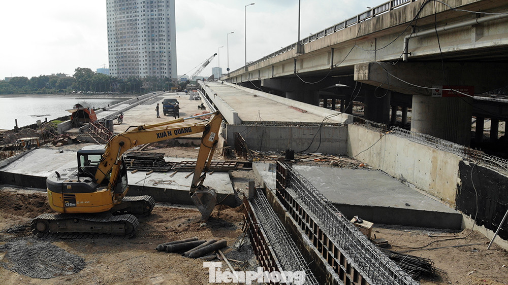 Cận cảnh cầu vượt hồ 314 tỷ đồng sắp hoàn thành ở Hà Nội ảnh 5