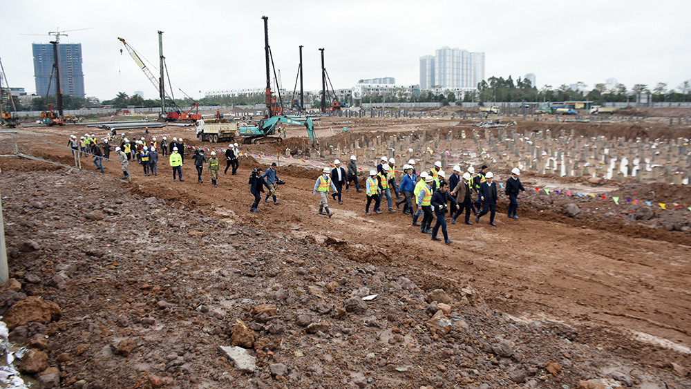 Chủ tịch Hà Nội: Dự án làm sạch sông Tô Lịch không được chậm tiến độ ảnh 14