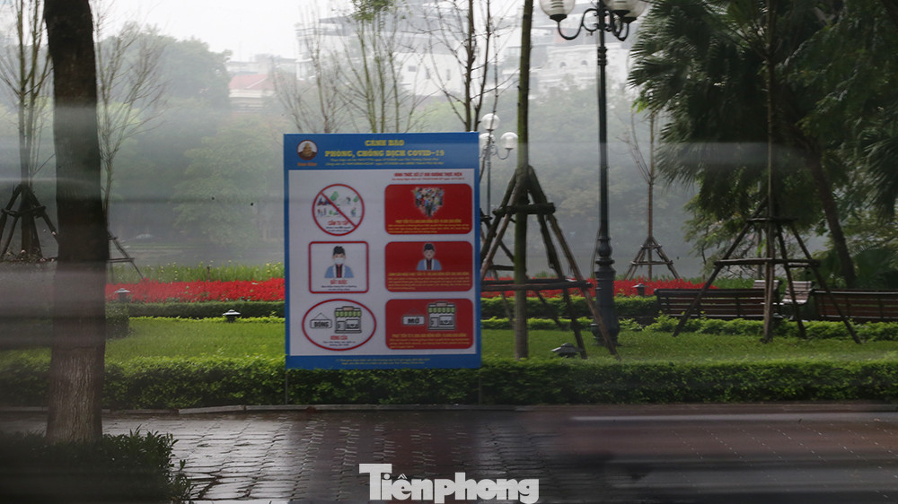Ngày thứ 3 'cách ly toàn xã hội', hồ Hoàn Kiếm vắng bóng người tập thể dục ảnh 3