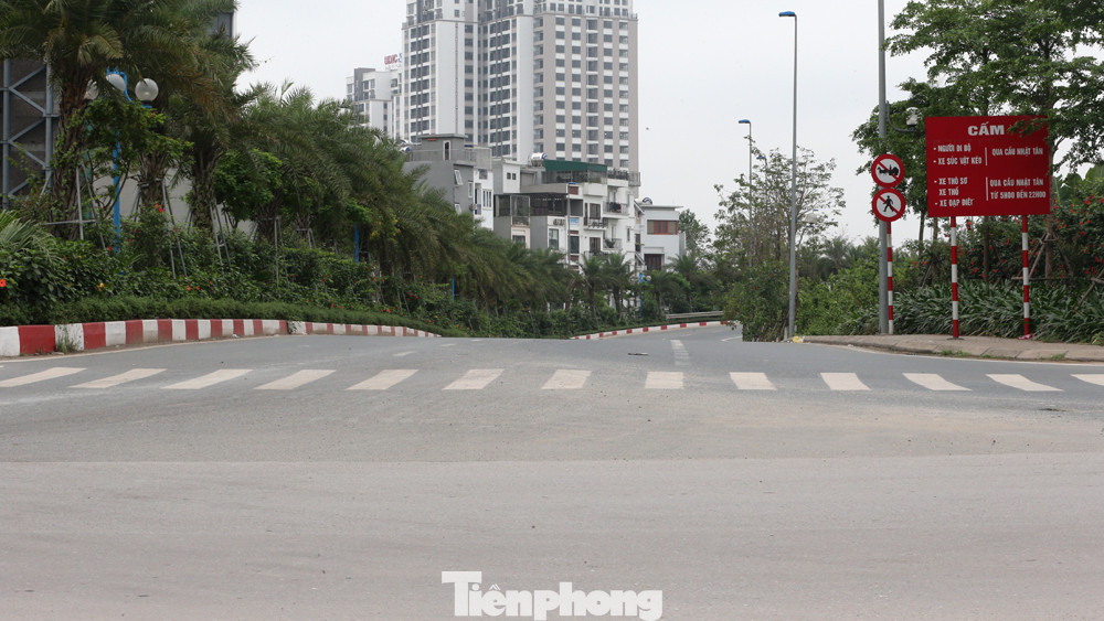 Cửa ngõ Hà Nội thông thoáng những ngày đầu cách ly toàn xã hội ảnh 5