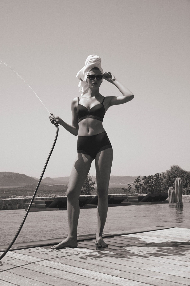 Vóc dáng tuyệt mỹ của chân dài 9x khiến chị em phải ghen tị ảnh 12