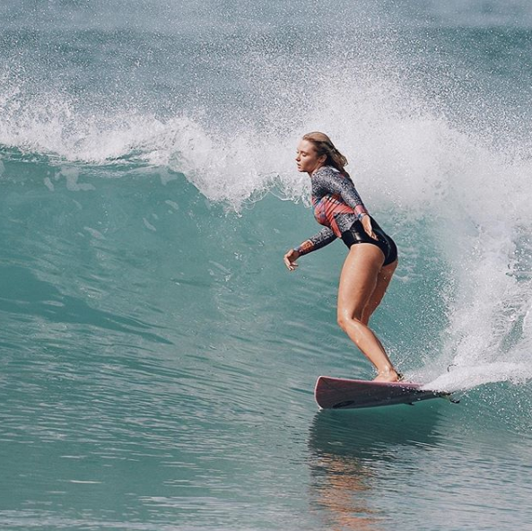 Sao truyền hình 9x lại đăng ảnh gợi cảm 'gây thương nhớ' ảnh 10