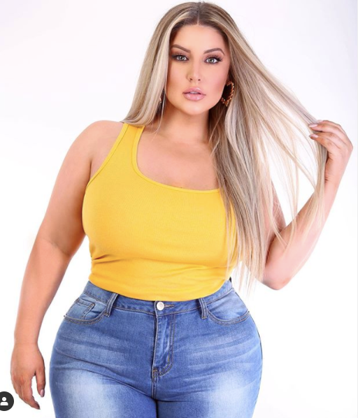 Mẫu béo Ashley Alexiss tung ảnh khoả thân trên giường gợi cảm ngất ngây ảnh 11