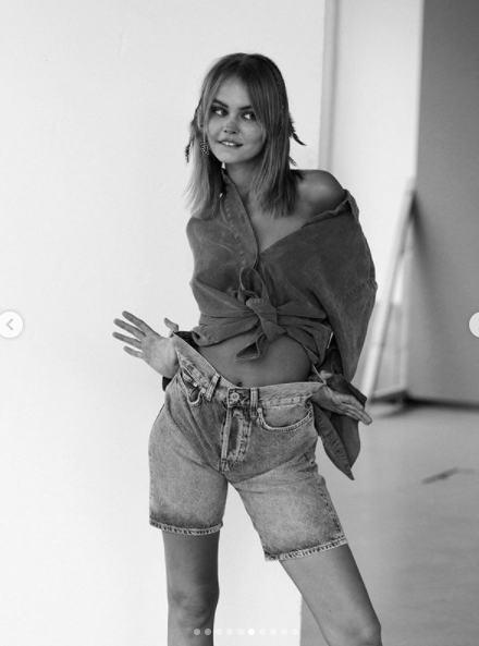 Nàng mẫu Nga mặt như thiên thần, thân hình nóng bỏng 'chết người' ảnh 6