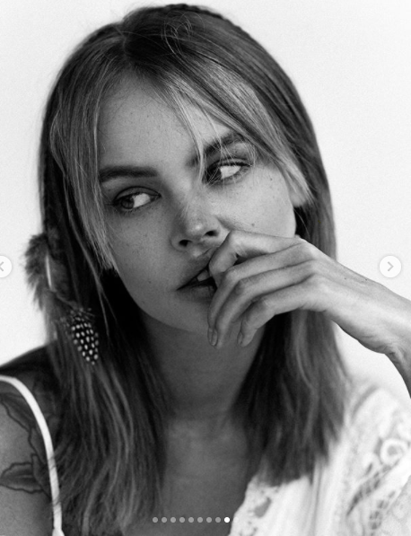 Nàng mẫu Nga mặt như thiên thần, thân hình nóng bỏng 'chết người' ảnh 3