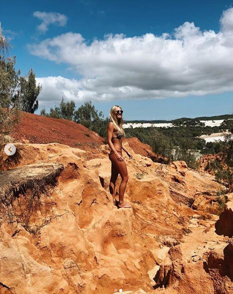 Siêu mẫu áo tắm tung ảnh bikini, khoe body có số đo 3 vòng 'vàng' ảnh 3