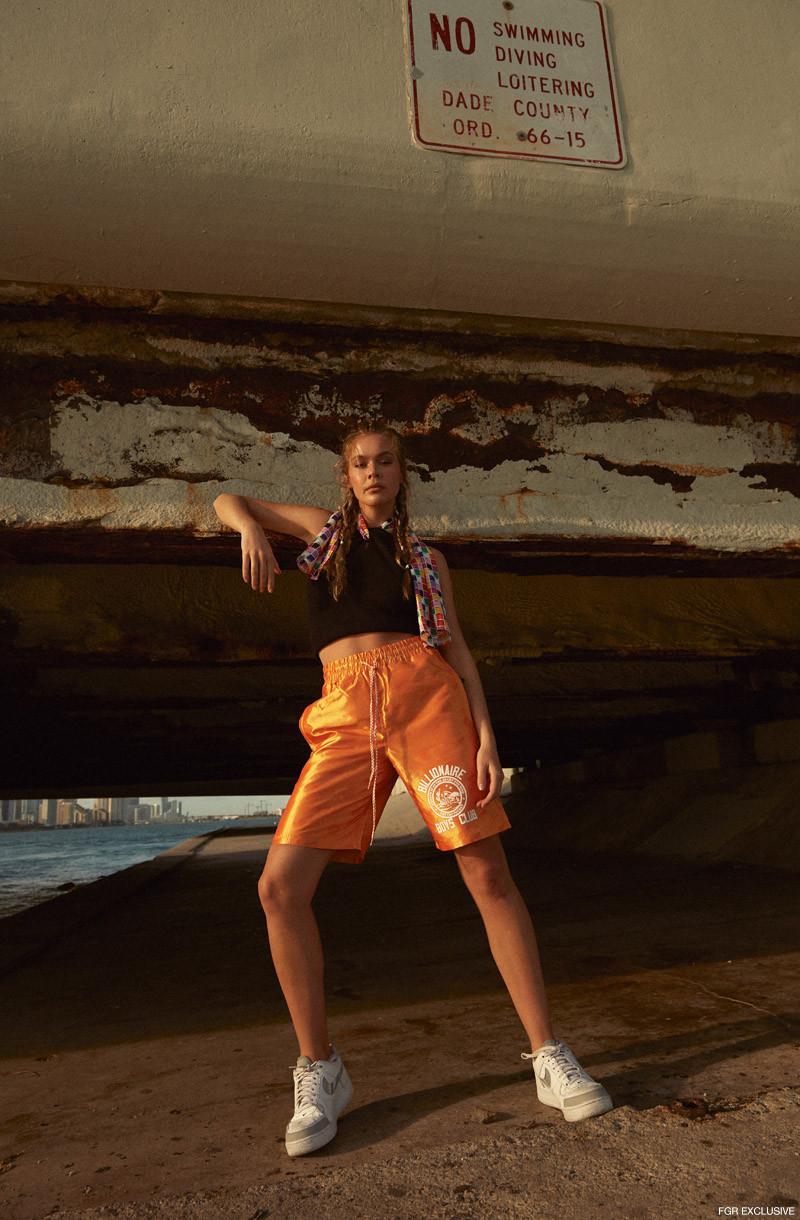 Mê mẩn ngắm nàng mẫu tuổi 20 căng tràn nhựa sống ảnh 1