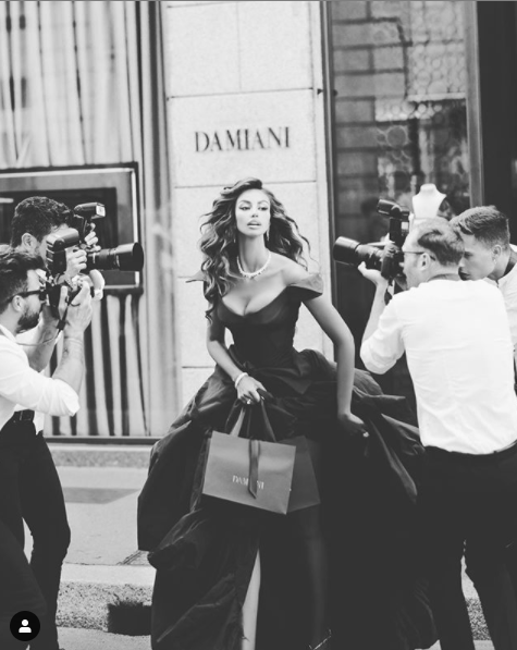 Mỹ nhân Romania đẹp 'nghiêng nước nghiêng thành' không thể rời mắt ảnh 8